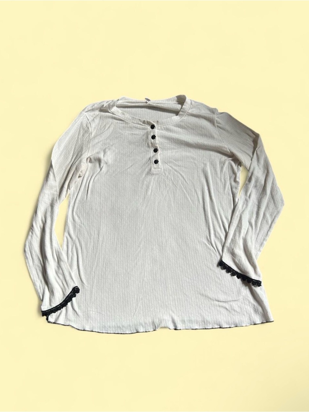 Women’s White Ribbed Long-Sleeve Henley Top with Black Trim